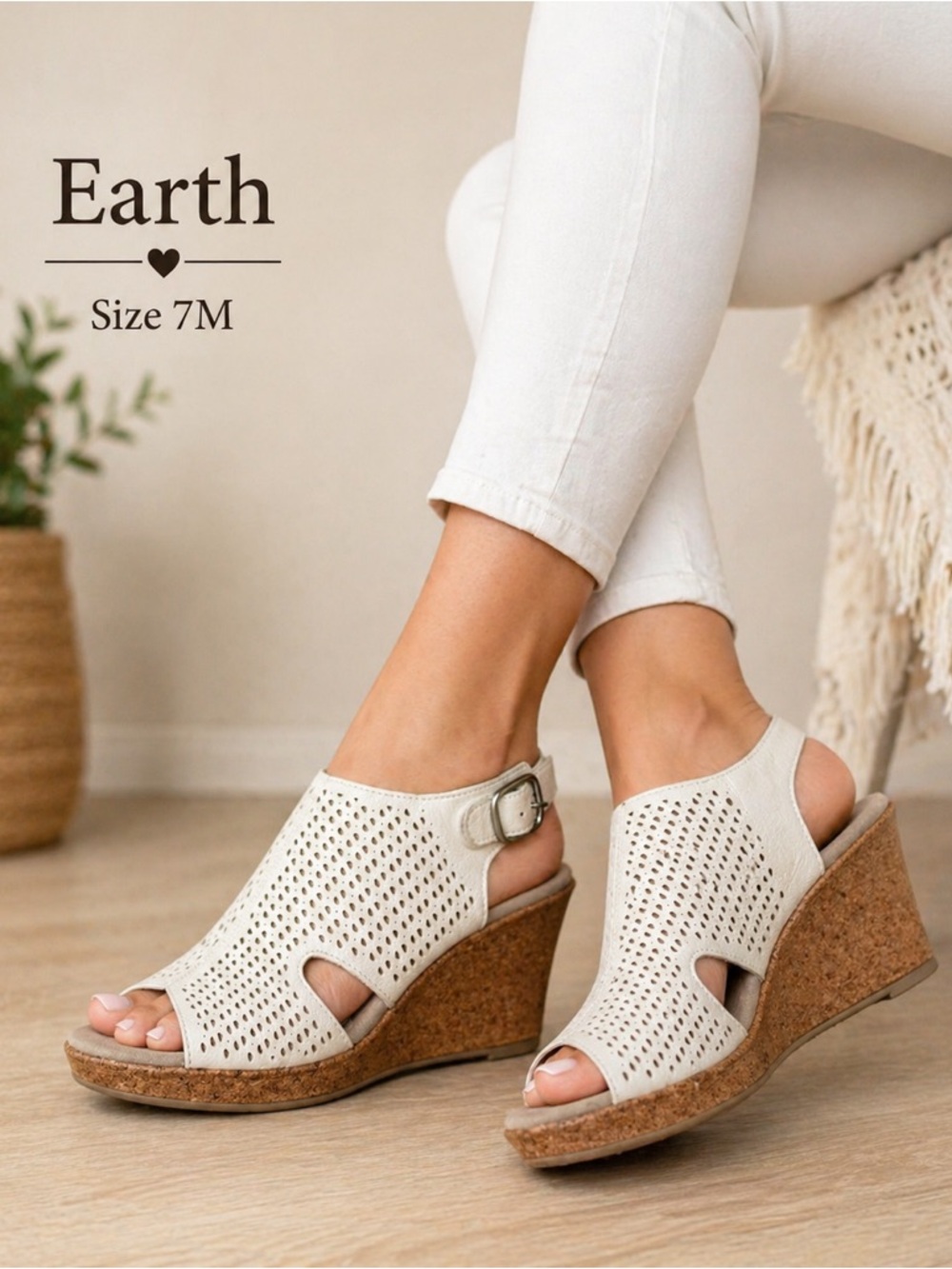 Earth Women's White Peep-Toe comfort casual summer Sandals/size 7M